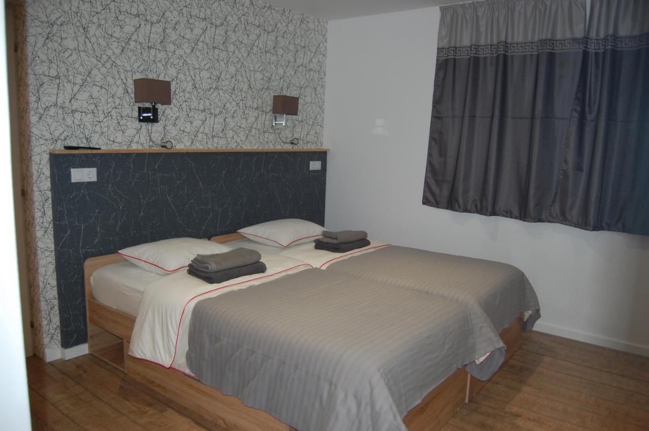 Vila Phoenix Călimăneşti Εξωτερικό φωτογραφία